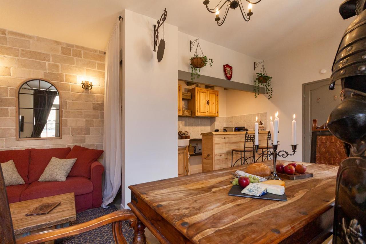 Le Secret De La Taverne - Netflix/Wifi - Chasse Aux Tresor A L'Interieur Carcassonne Eksteriør bilde